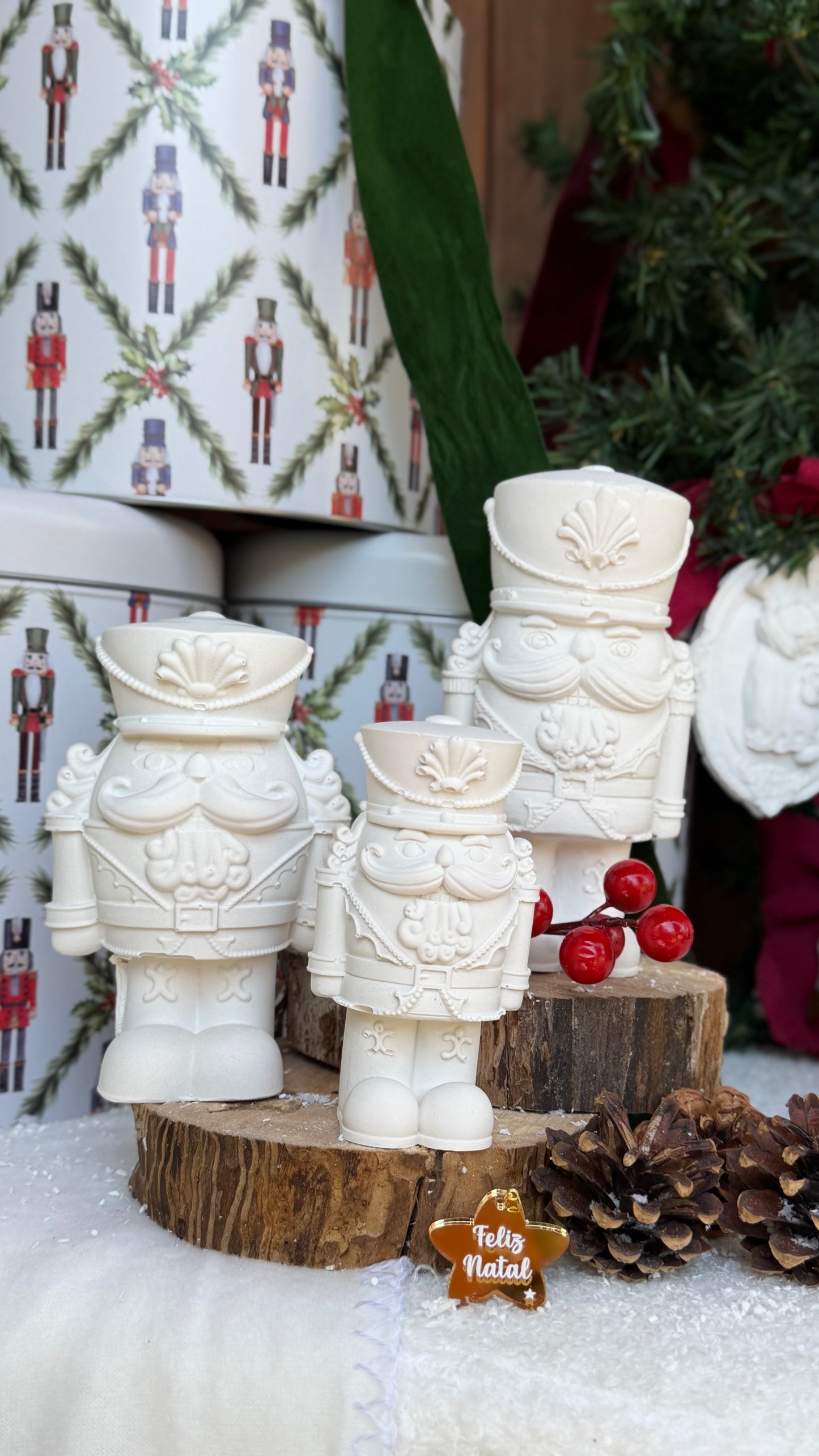 O Reino de Natal | Lata Natalícia com Soldadinhos Decorativos em Gesso