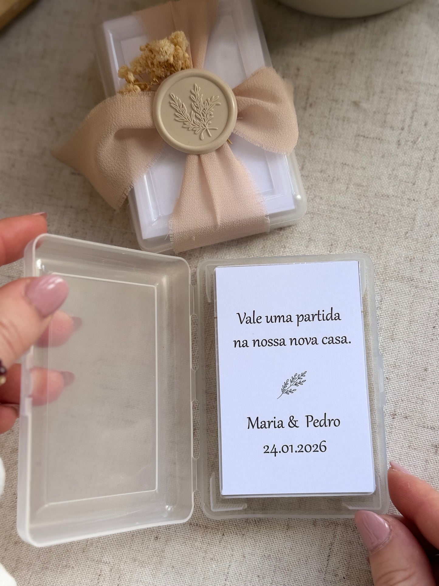 Jogos - Baralho de cartas c/ caixa transparente