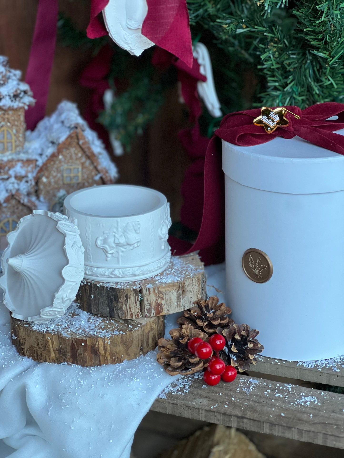 Carrossel Encantado | Peça Decorativa em Gesso Perfumado com Caixa Branca