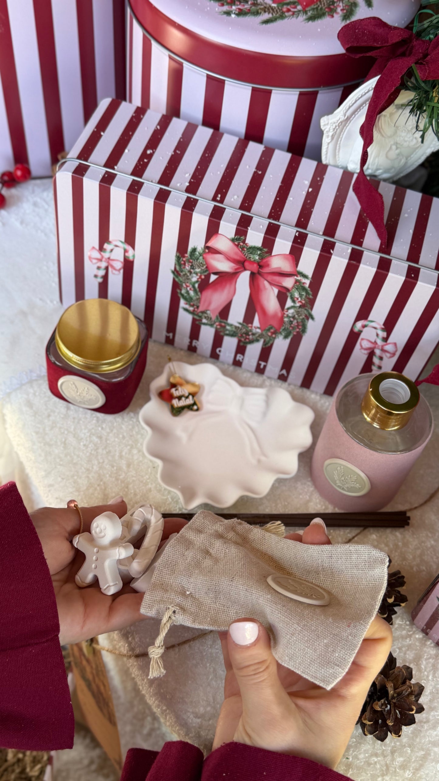 Um Laço de Magia | Lata Natalícia com Peça Decorativa em Gesso Perfumado