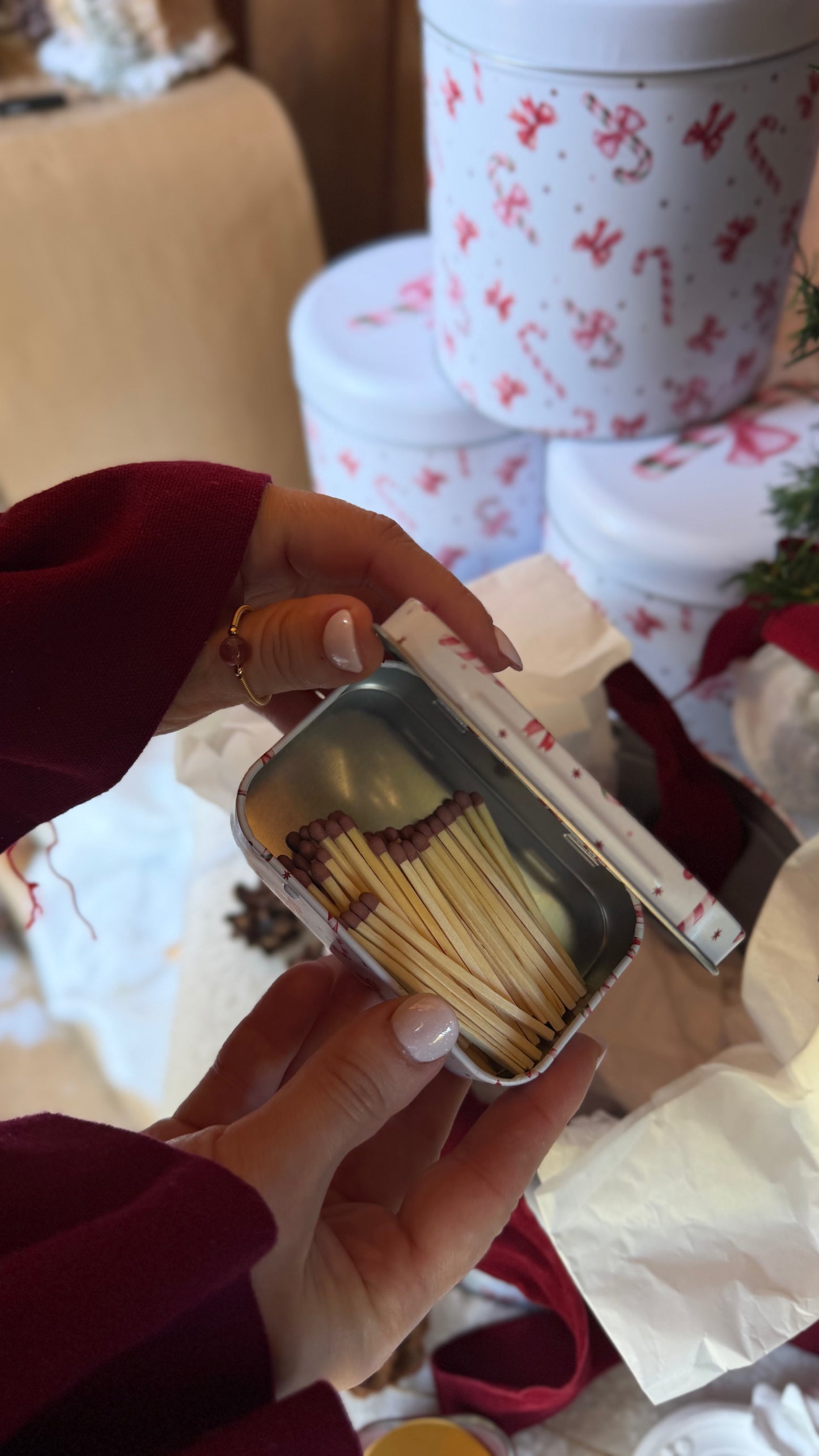 Laços de Natal | Lata Natalícia com Peça Decorativa em Gesso Perfumado