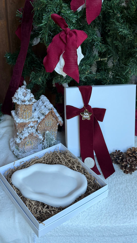 Bandeja Nuvem | Peça Decorativa em Gesso com Caixa Branca