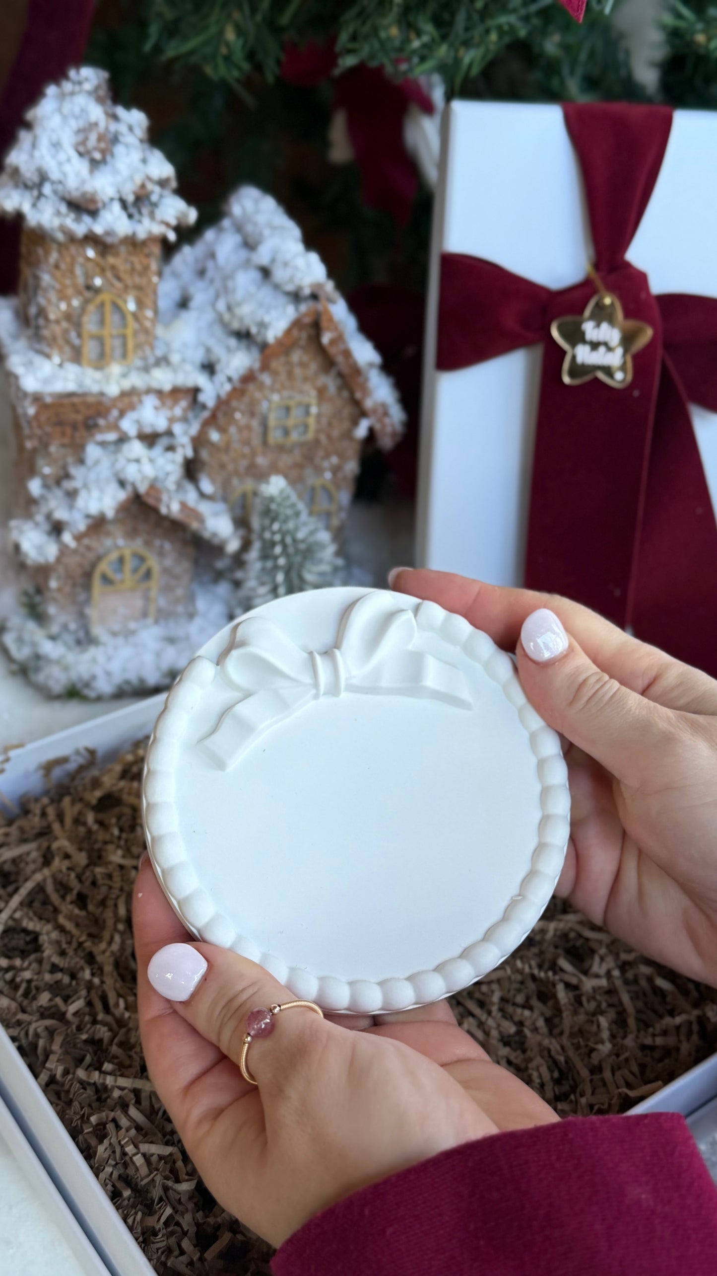 Bandeja Aura | Peça Decorativa em Gesso com Caixa Branca