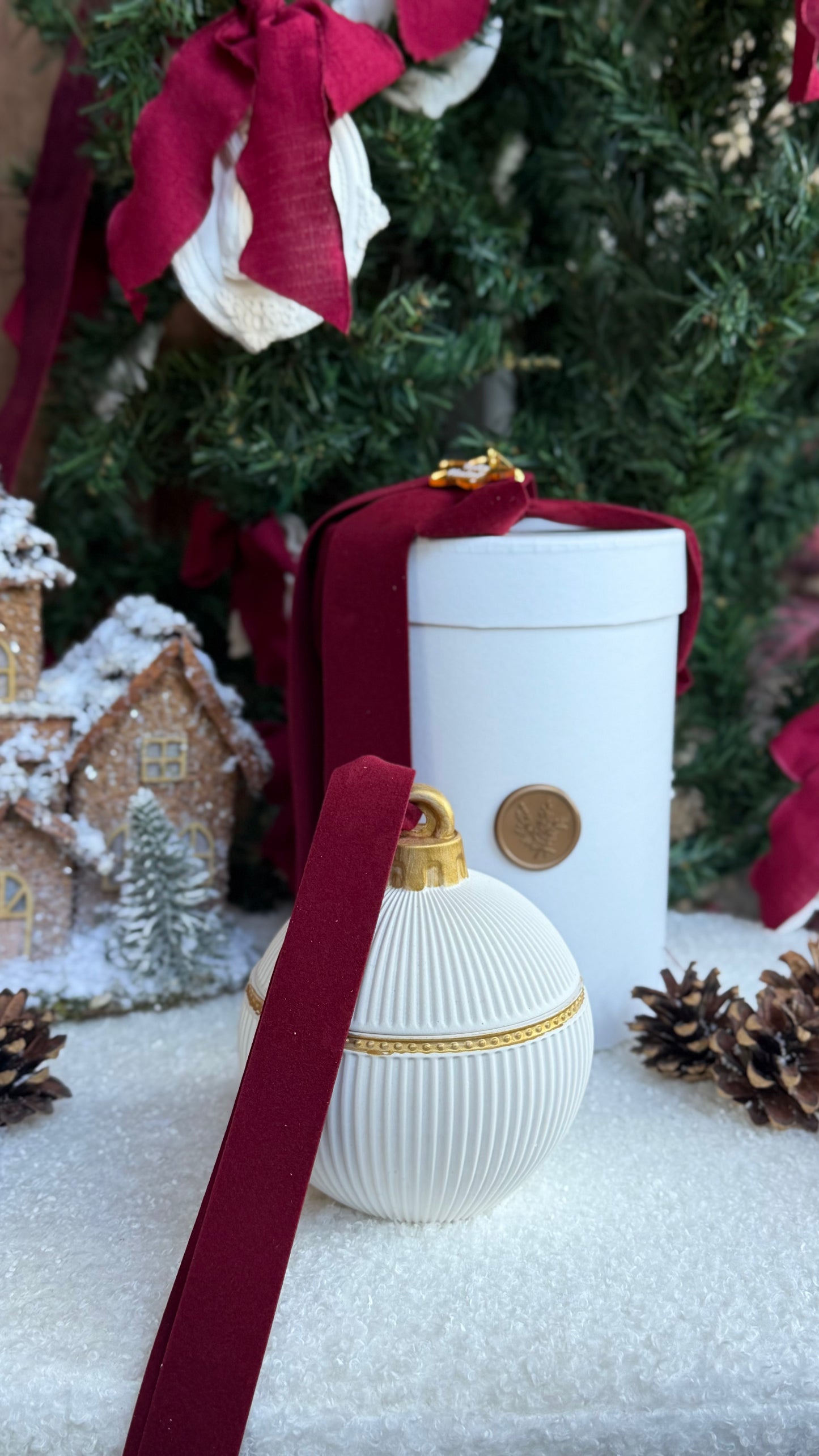 Pérola de Natal | Bola Decorativa em Gesso Perfumado com Caixa Branca