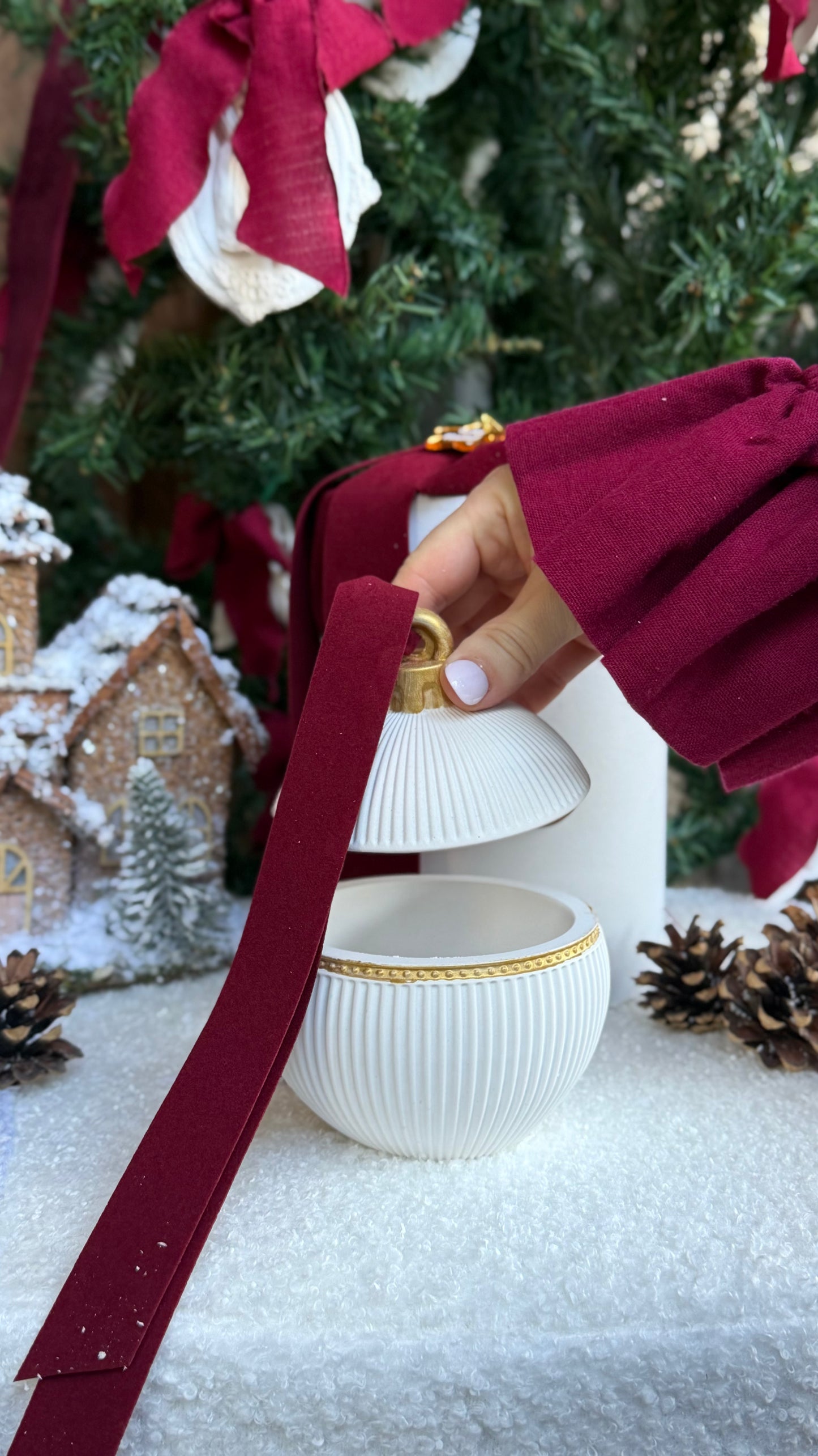 Pérola de Natal | Bola Decorativa em Gesso Perfumado com Caixa Branca